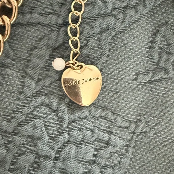 Betsy Johnson Surfmaid iridescent Starfish and Shell Necklace - Picture 4 of 4